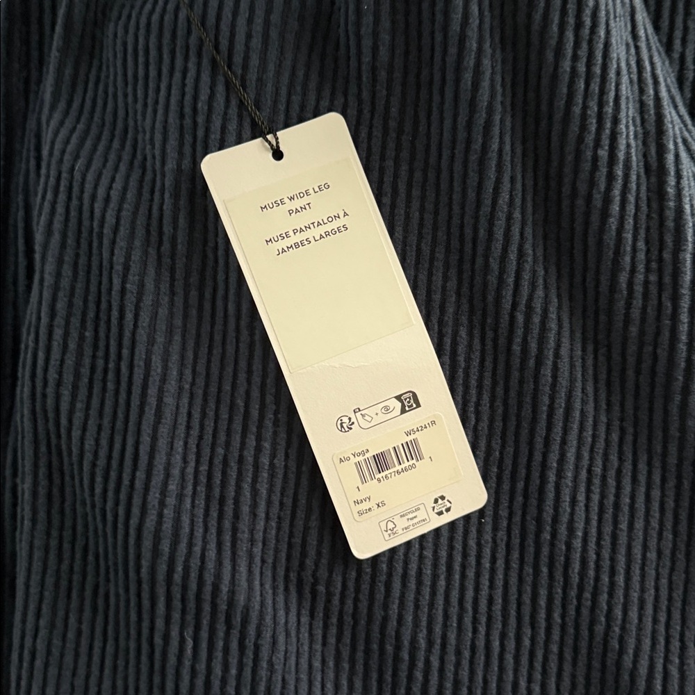 (XS) NWT $134 Alo Yoga Muse Wide Leg Pant Navy Size XSmall - Picture 4 of 4